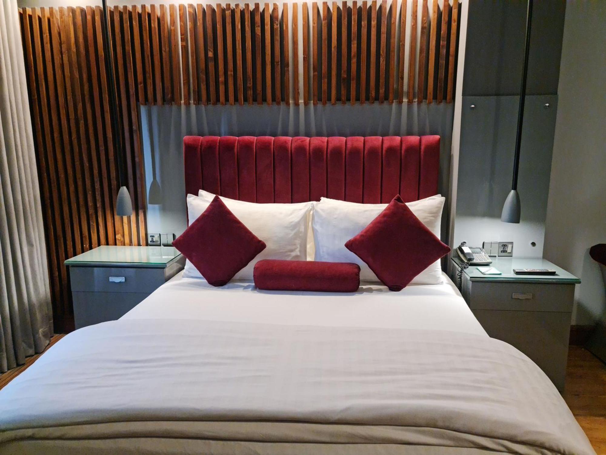 Hotel Crown Plaza Islamabad Luaran gambar