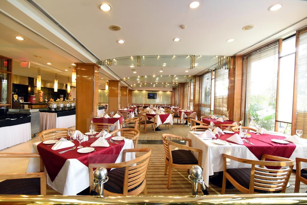 Hotel Crown Plaza Islamabad Luaran gambar