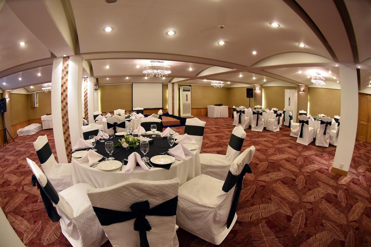 Hotel Crown Plaza Islamabad Luaran gambar